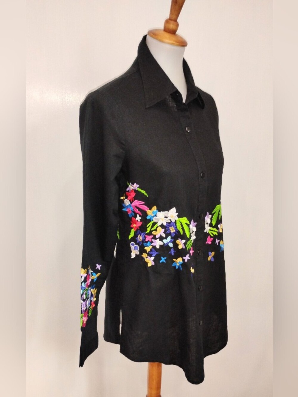 AZI COTTON LINEN EMBROIDERED BLOUSE